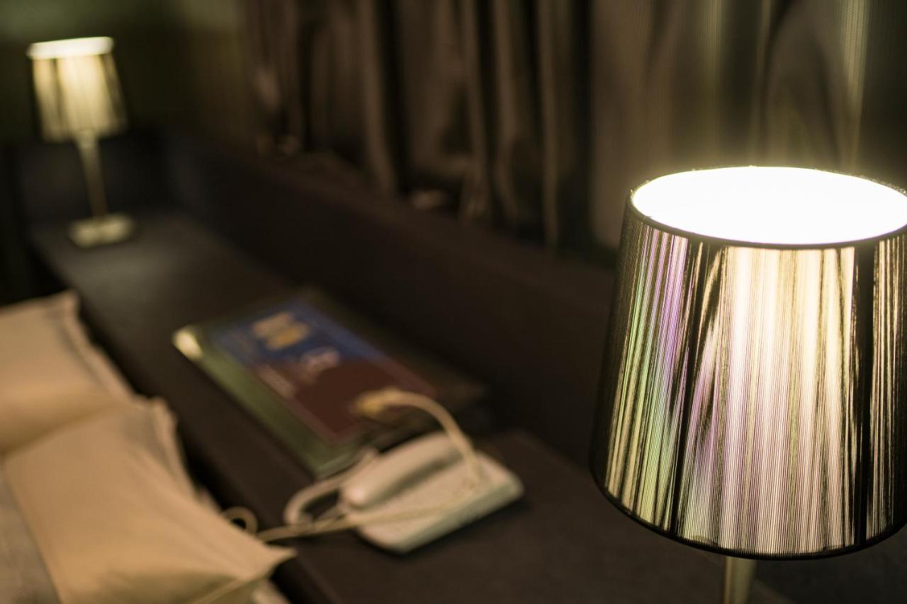 Namba Alpha (Adults Only) Hotel Osaka Bagian luar foto