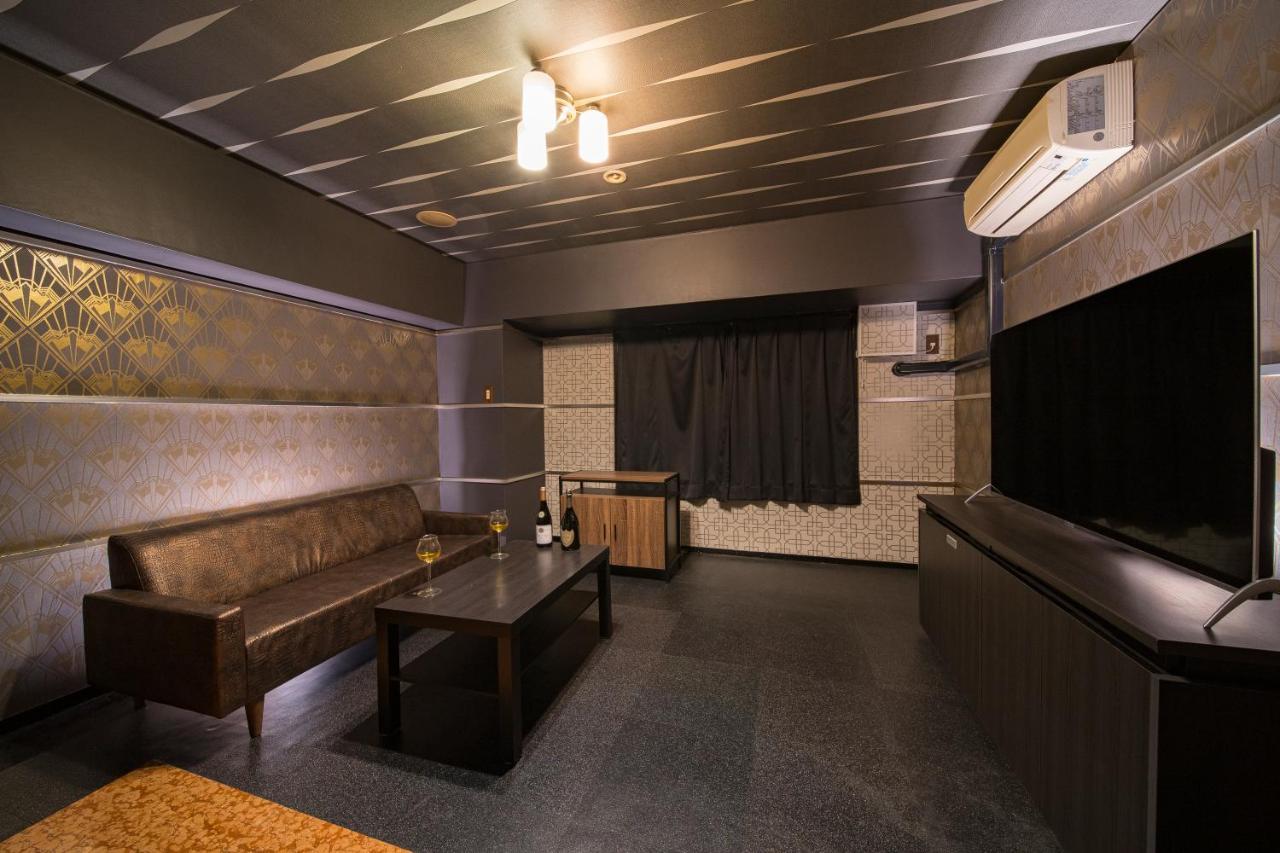 Namba Alpha (Adults Only) Hotel Osaka Bagian luar foto